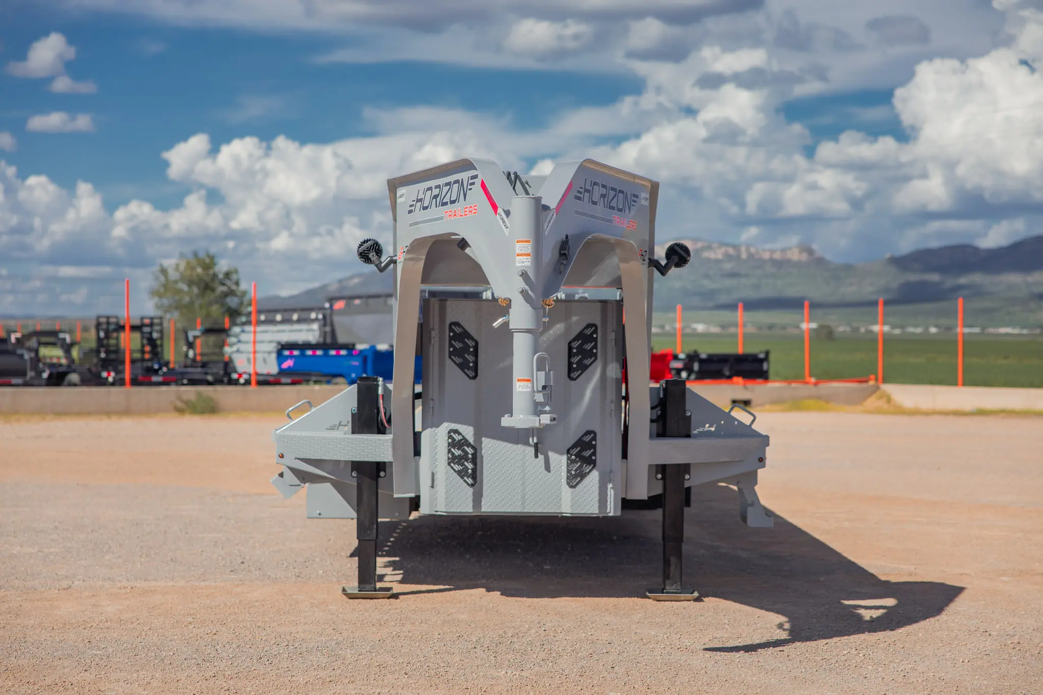 horizon trailers img